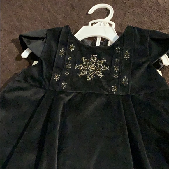 Beautiful 2 piece girl black & white outfit - Picture 4 of 4